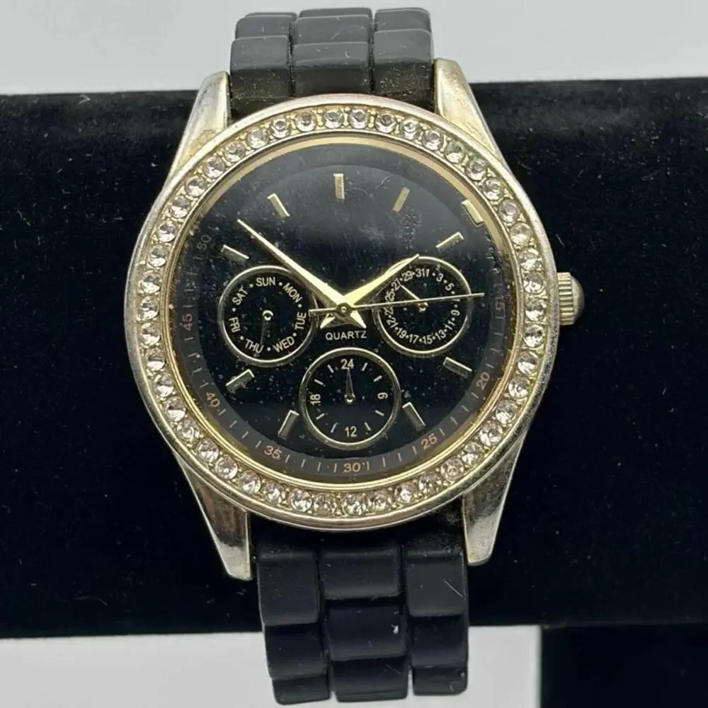 Black & Gold Retro Men’s Watch